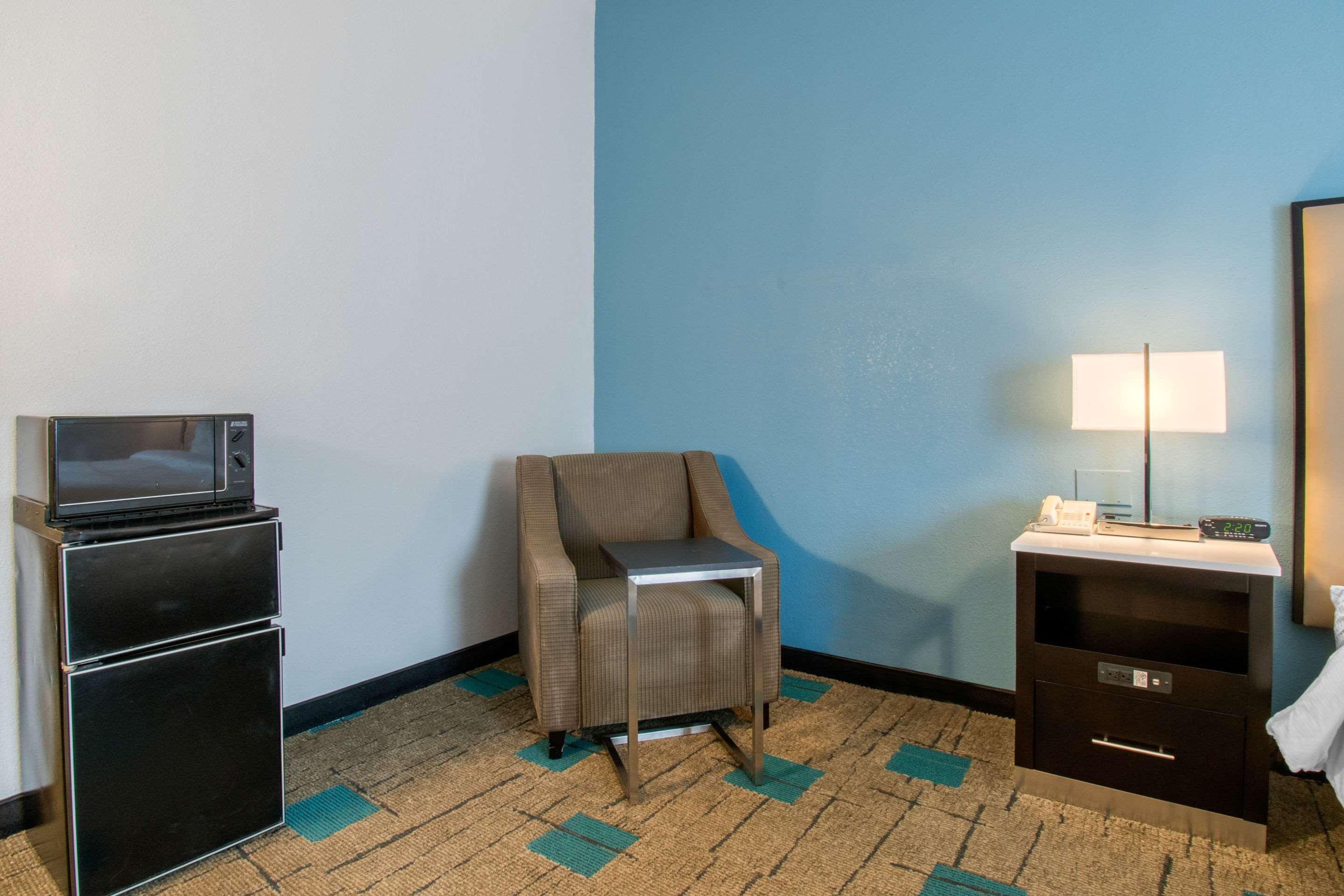 Hawthorn Extended Stay By Wyndham Chambersburg Exterior photo